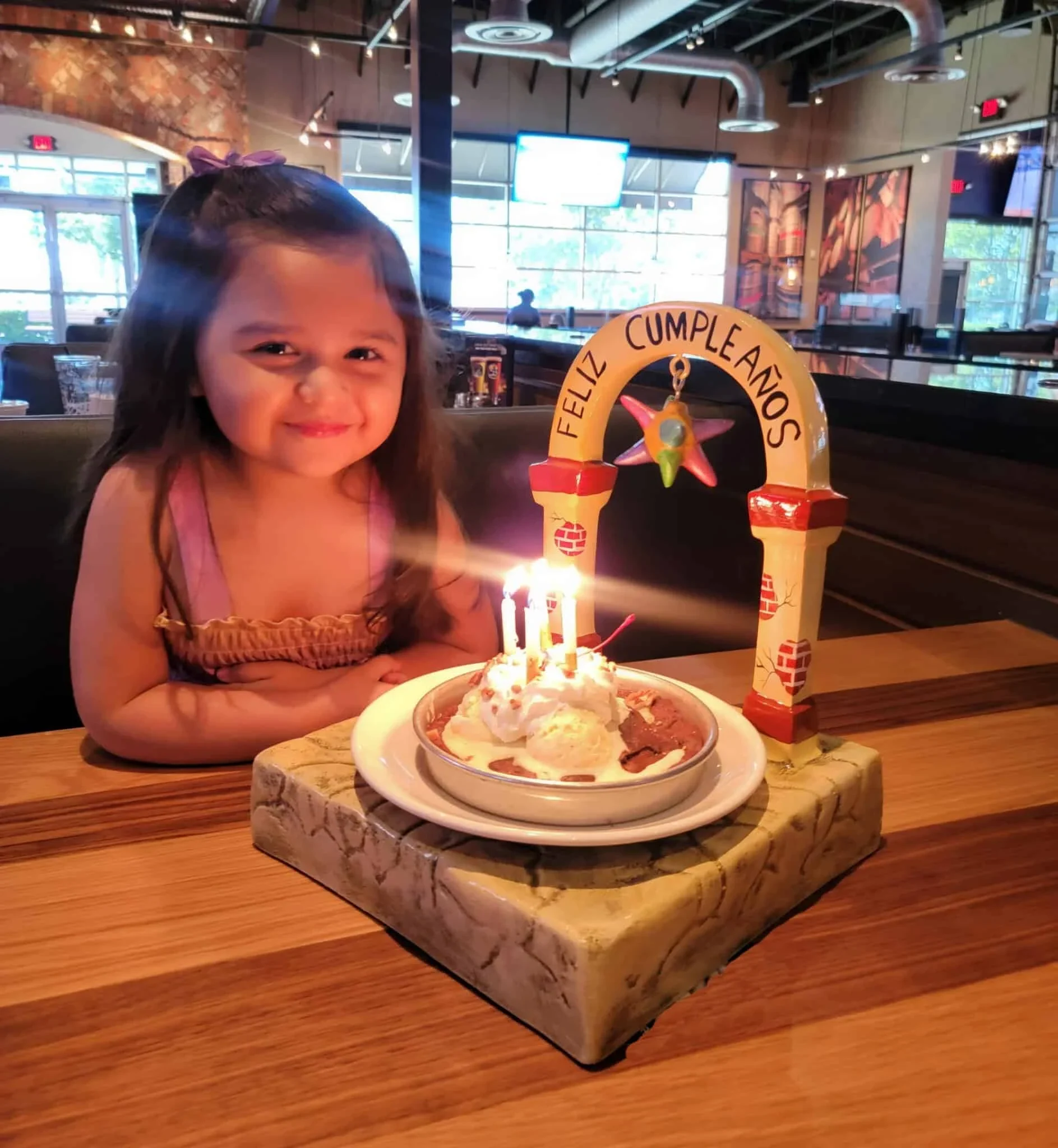 Table top dessert arch tray